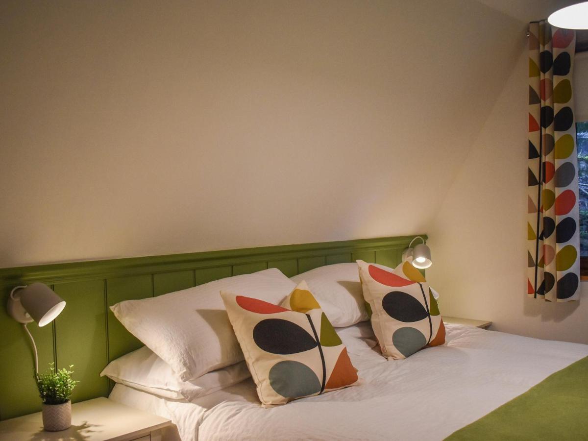 Pine Needle Lodge Kilfinnan Экстерьер фото